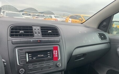 Volkswagen Polo VI (EU Market), 2019 год, 900 000 рублей, 9 фотография
