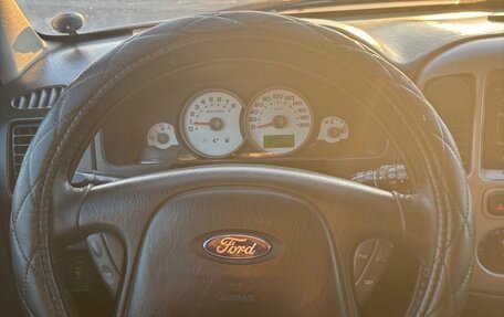 Ford Maverick, 2005 год, 800 000 рублей, 16 фотография