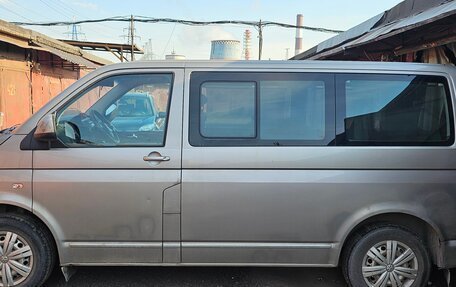 Volkswagen Caravelle T5, 2010 год, 1 250 000 рублей, 3 фотография