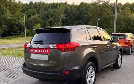 Toyota RAV4, 2014 год, 1 850 000 рублей, 7 фотография