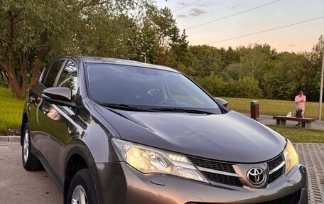 Toyota RAV4, 2014 год, 1 850 000 рублей, 2 фотография