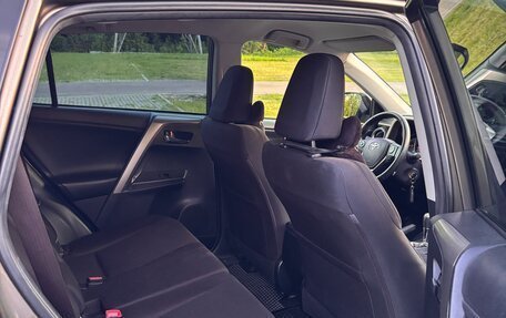 Toyota RAV4, 2014 год, 1 850 000 рублей, 9 фотография