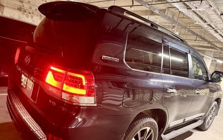 Toyota Land Cruiser 200, 2019 год, 10 800 000 рублей, 6 фотография