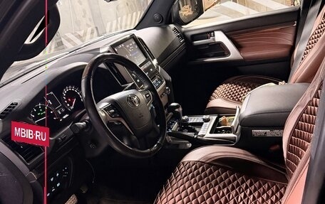 Toyota Land Cruiser 200, 2019 год, 10 800 000 рублей, 8 фотография