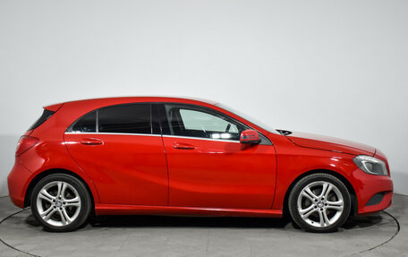 Mercedes-Benz A-Класс, 2015 год, 1 299 000 рублей, 4 фотография