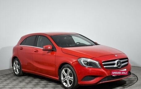Mercedes-Benz A-Класс, 2015 год, 1 299 000 рублей, 3 фотография