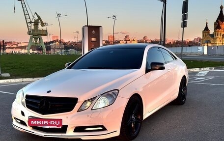 Mercedes-Benz E-Класс, 2011 год, 1 300 000 рублей, 1 фотография