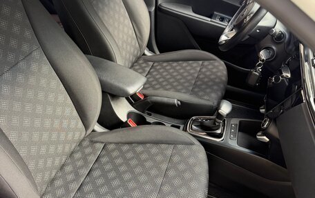 KIA Rio IV, 2017 год, 1 640 000 рублей, 8 фотография