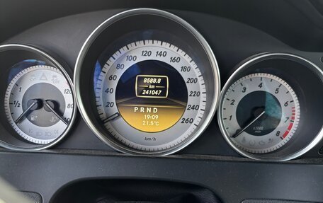 Mercedes-Benz C-Класс, 2011 год, 1 200 000 рублей, 3 фотография