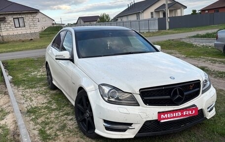 Mercedes-Benz C-Класс, 2011 год, 1 200 000 рублей, 11 фотография