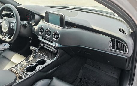 KIA Stinger I, 2020 год, 2 580 000 рублей, 10 фотография