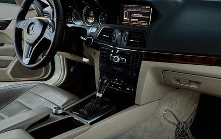 Mercedes-Benz E-Класс, 2011 год, 1 300 000 рублей, 10 фотография