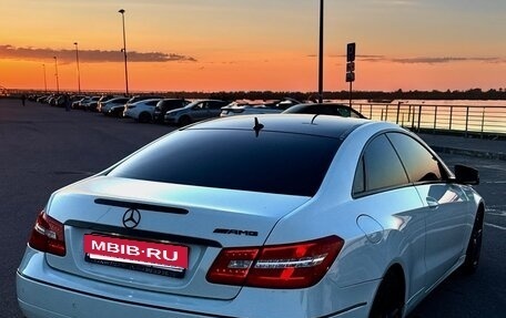 Mercedes-Benz E-Класс, 2011 год, 1 300 000 рублей, 15 фотография