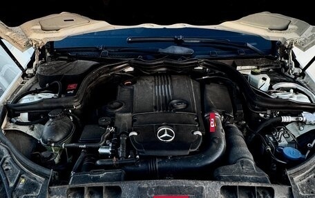 Mercedes-Benz E-Класс, 2011 год, 1 300 000 рублей, 14 фотография