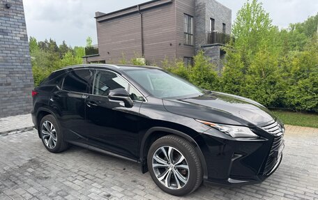 Lexus RX IV рестайлинг, 2017 год, 3 300 000 рублей, 4 фотография