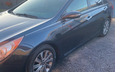 Hyundai Sonata VI, 2013 год, 1 150 000 рублей, 2 фотография