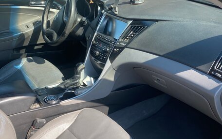 Hyundai Sonata VI, 2013 год, 1 150 000 рублей, 5 фотография