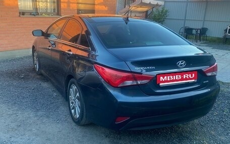 Hyundai Sonata VI, 2013 год, 1 150 000 рублей, 3 фотография