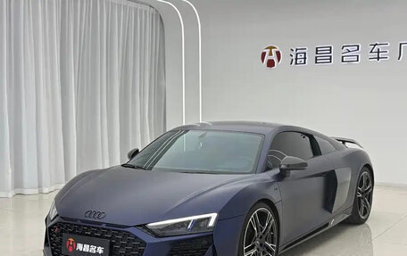 Audi R8, 2021 год, 24 456 968 рублей, 1 фотография