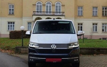 Volkswagen Multivan T6 рестайлинг, 2022 год, 5 100 000 рублей, 1 фотография