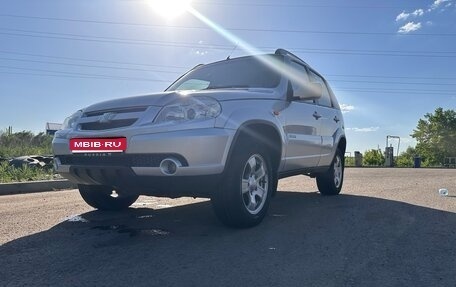 Chevrolet Niva I рестайлинг, 2010 год, 570 000 рублей, 1 фотография