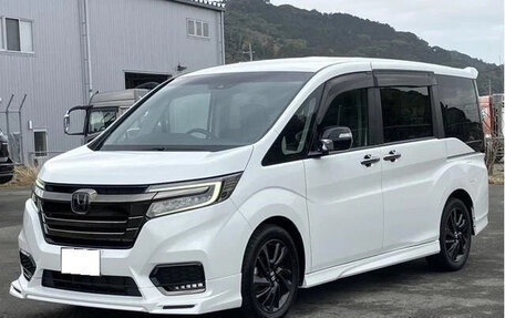 Honda Stepwgn IV, 2021 год, 1 950 000 рублей, 1 фотография