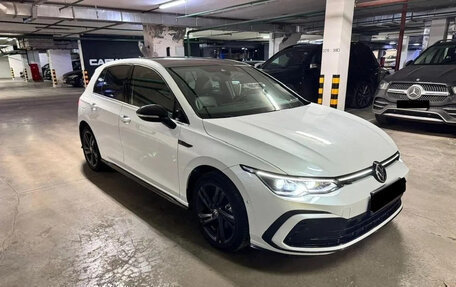 Volkswagen Golf VIII, 2021 год, 1 850 000 рублей, 1 фотография