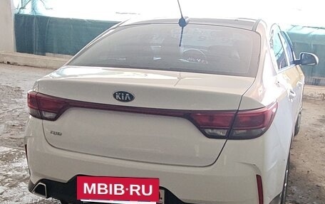 KIA Rio IV, 2020 год, 900 000 рублей, 4 фотография