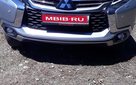 Mitsubishi Pajero Sport III рестайлинг, 2017 год, 2 400 000 рублей, 1 фотография