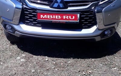 Mitsubishi Pajero Sport III рестайлинг, 2017 год, 2 400 000 рублей, 1 фотография