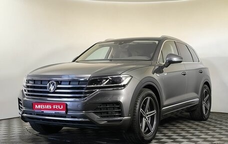 Volkswagen Touareg III, 2021 год, 5 750 000 рублей, 1 фотография