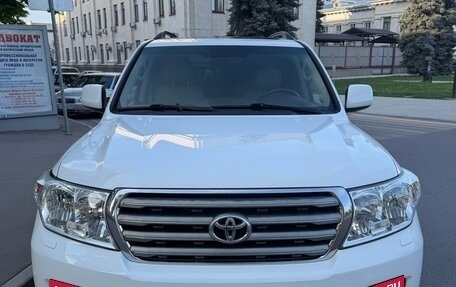 Toyota Land Cruiser 200, 2008 год, 3 042 000 рублей, 1 фотография