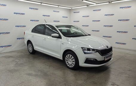 Skoda Rapid II, 2022 год, 1 670 000 рублей, 2 фотография