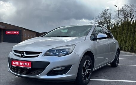 Opel Astra J, 2013 год, 680 000 рублей, 1 фотография