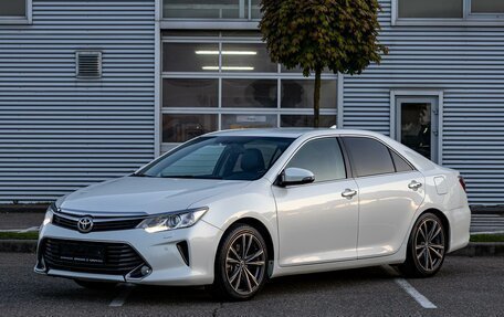 Toyota Camry, 2017 год, 1 745 000 рублей, 1 фотография