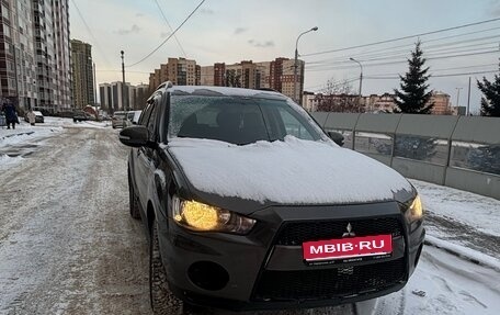 Mitsubishi Outlander III рестайлинг 3, 2012 год, 1 100 000 рублей, 1 фотография