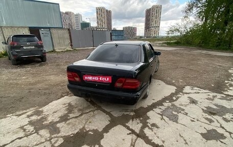 Mercedes-Benz E-Класс, 1996 год, 229 999 рублей, 1 фотография