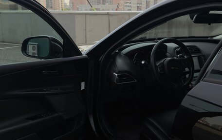 Jaguar XE I рестайлинг, 2016 год, 1 850 000 рублей, 8 фотография
