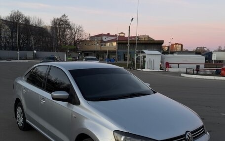 Volkswagen Polo VI (EU Market), 2011 год, 700 000 рублей, 2 фотография