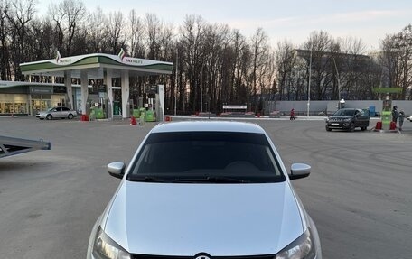 Volkswagen Polo VI (EU Market), 2011 год, 700 000 рублей, 3 фотография