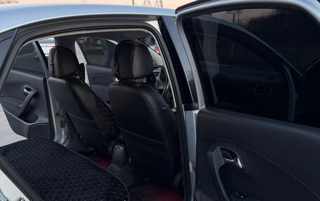 Volkswagen Polo VI (EU Market), 2011 год, 700 000 рублей, 13 фотография