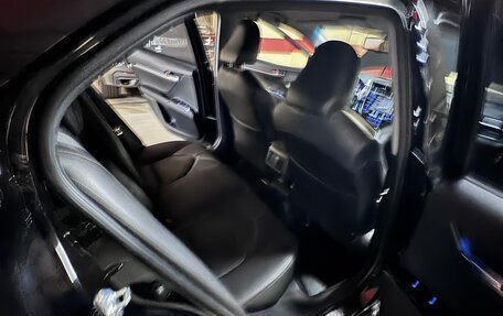 Toyota Camry, 2018 год, 2 700 000 рублей, 10 фотография