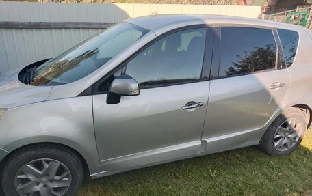 Renault Scenic III, 2011 год, 650 000 рублей, 3 фотография
