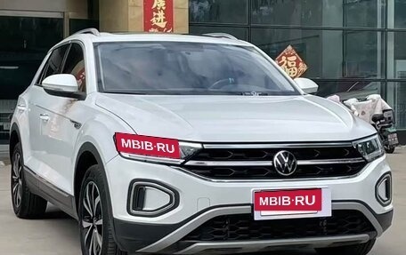 Volkswagen T-Roc I, 2024 год, 1 534 777 рублей, 2 фотография