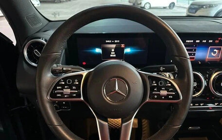 Mercedes-Benz GLB, 2021 год, 2 210 000 рублей, 13 фотография