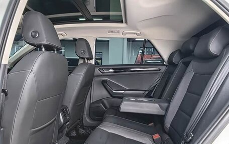Volkswagen T-Roc I, 2022 год, 1 800 000 рублей, 12 фотография