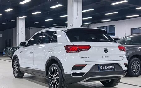Volkswagen T-Roc I, 2022 год, 1 800 000 рублей, 11 фотография