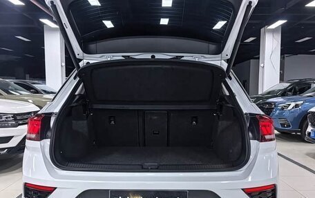 Volkswagen T-Roc I, 2022 год, 1 800 000 рублей, 15 фотография