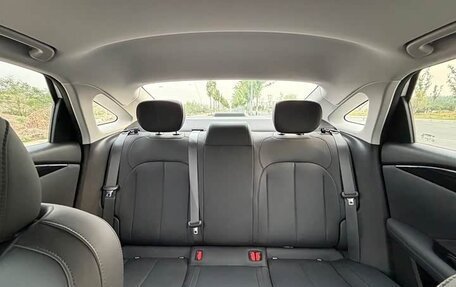 Geely Emgrand, 2026 год, 1 350 000 рублей, 22 фотография