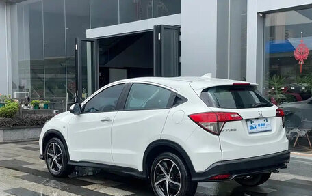 Honda Vezel, 2021 год, 1 205 000 рублей, 6 фотография